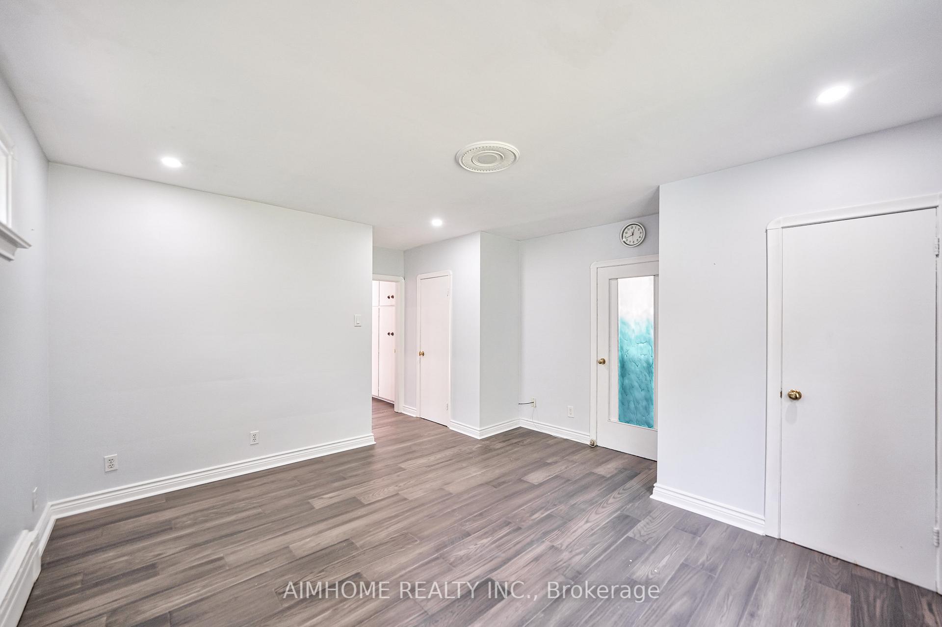 193 Scarboro Cres, Toronto, ON M1M2J6 | 3 Bedroom 3 Bathroom Detached House | Image 12