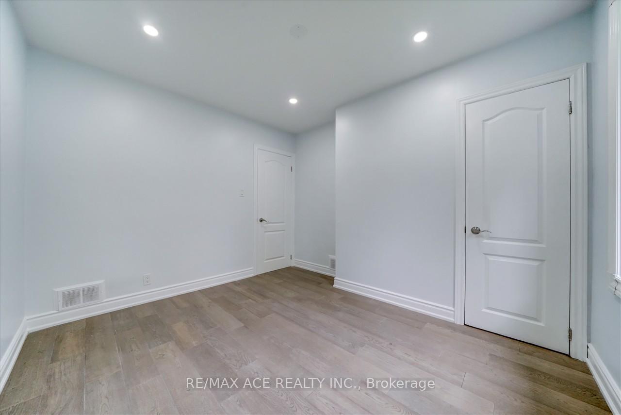 20 Martindale Rd, Toronto, ON M1M2B7 | 3 Bedroom 3 Bathroom Detached House | Image 14