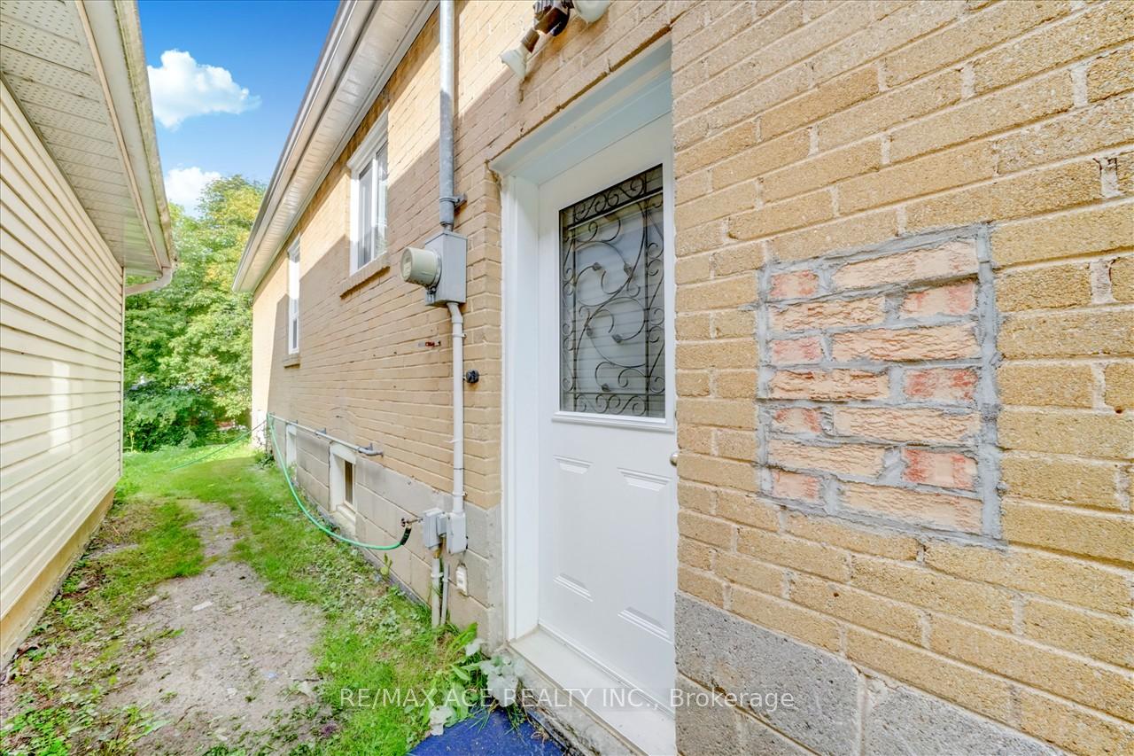 20 Martindale Rd, Toronto, ON M1M2B7 | 3 Bedroom 3 Bathroom Detached House | Image 33
