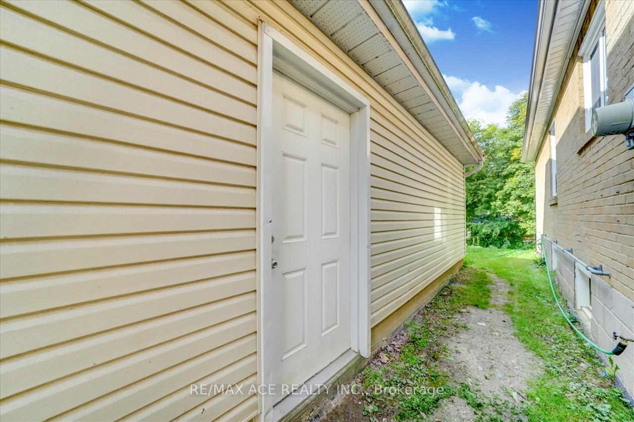 20 Martindale Rd, Toronto, ON M1M2B7 | 3 Bedroom 3 Bathroom Detached House | Image 34