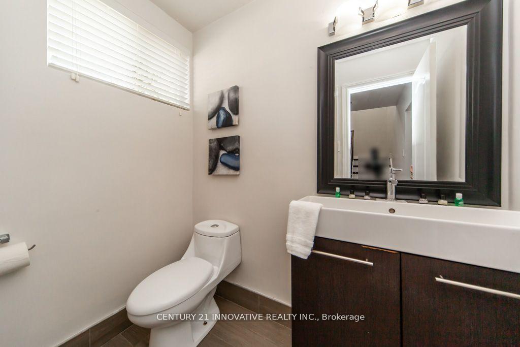 135 Queensbury Ave, Toronto, ON M1N2X8 | 3 Bedroom 3 Bathroom Detached House | Image 13