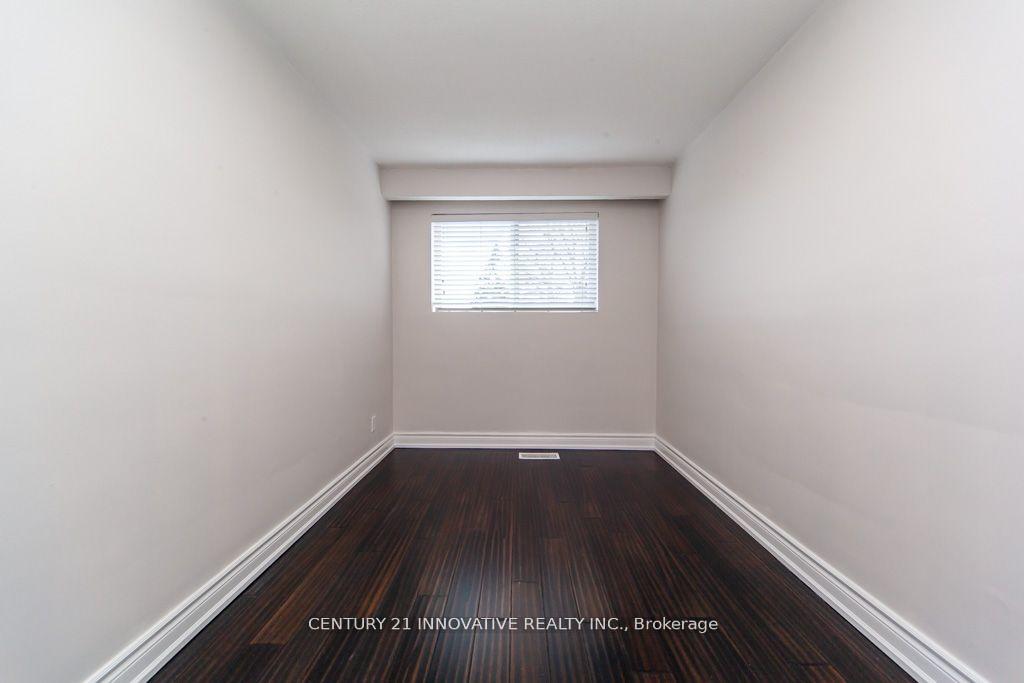 135 Queensbury Ave, Toronto, ON M1N2X8 | 3 Bedroom 3 Bathroom Detached House | Image 15