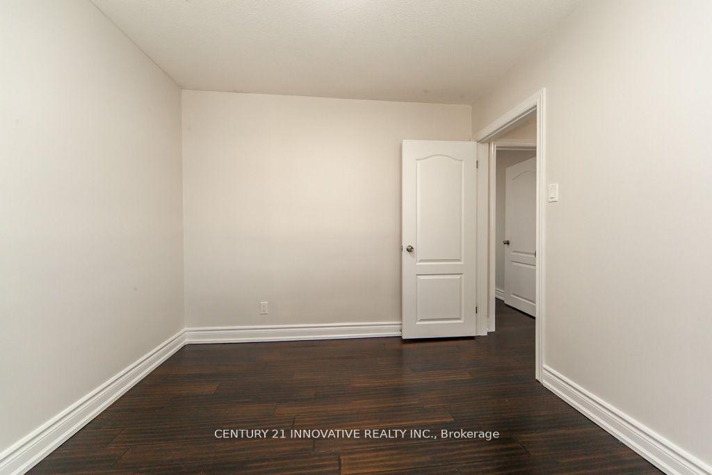 135 Queensbury Ave, Toronto, ON M1N2X8 | 3 Bedroom 3 Bathroom Detached House | Image 19