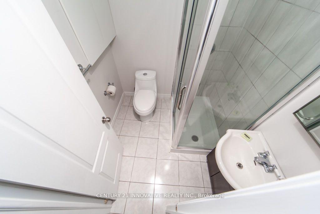 135 Queensbury Ave, Toronto, ON M1N2X8 | 3 Bedroom 3 Bathroom Detached House | Image 24