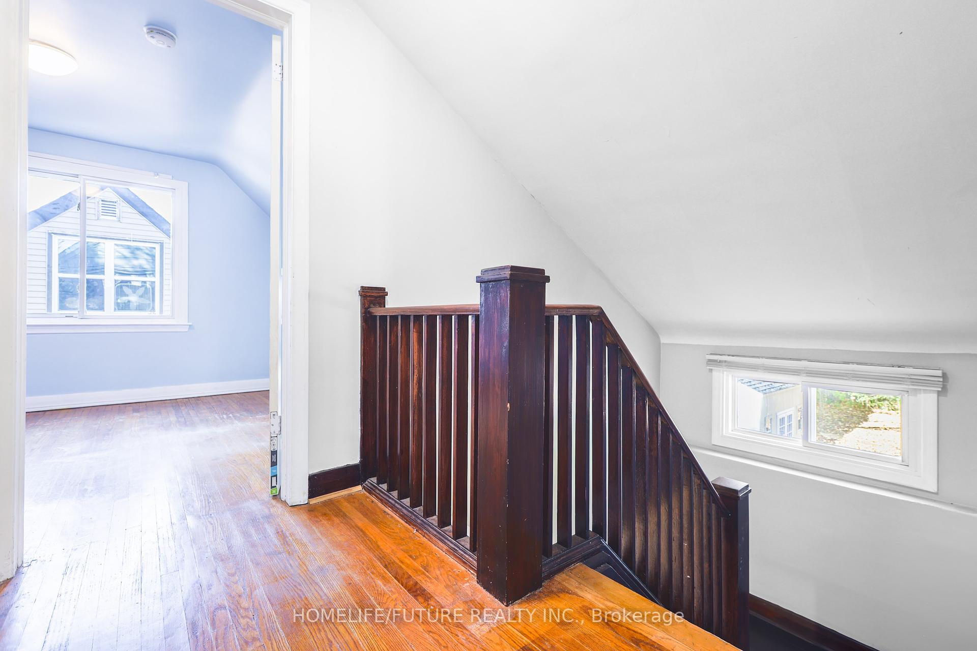 226 Oakridge Dr, Toronto, ON M1M2B3 | 3 Bedroom 2 Bathroom Detached House | Image 21