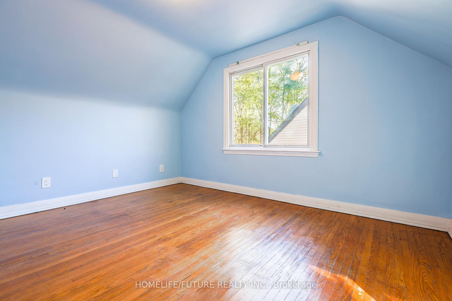 226 Oakridge Dr, Toronto, ON M1M2B3 | 3 Bedroom 2 Bathroom Detached House | Image 22