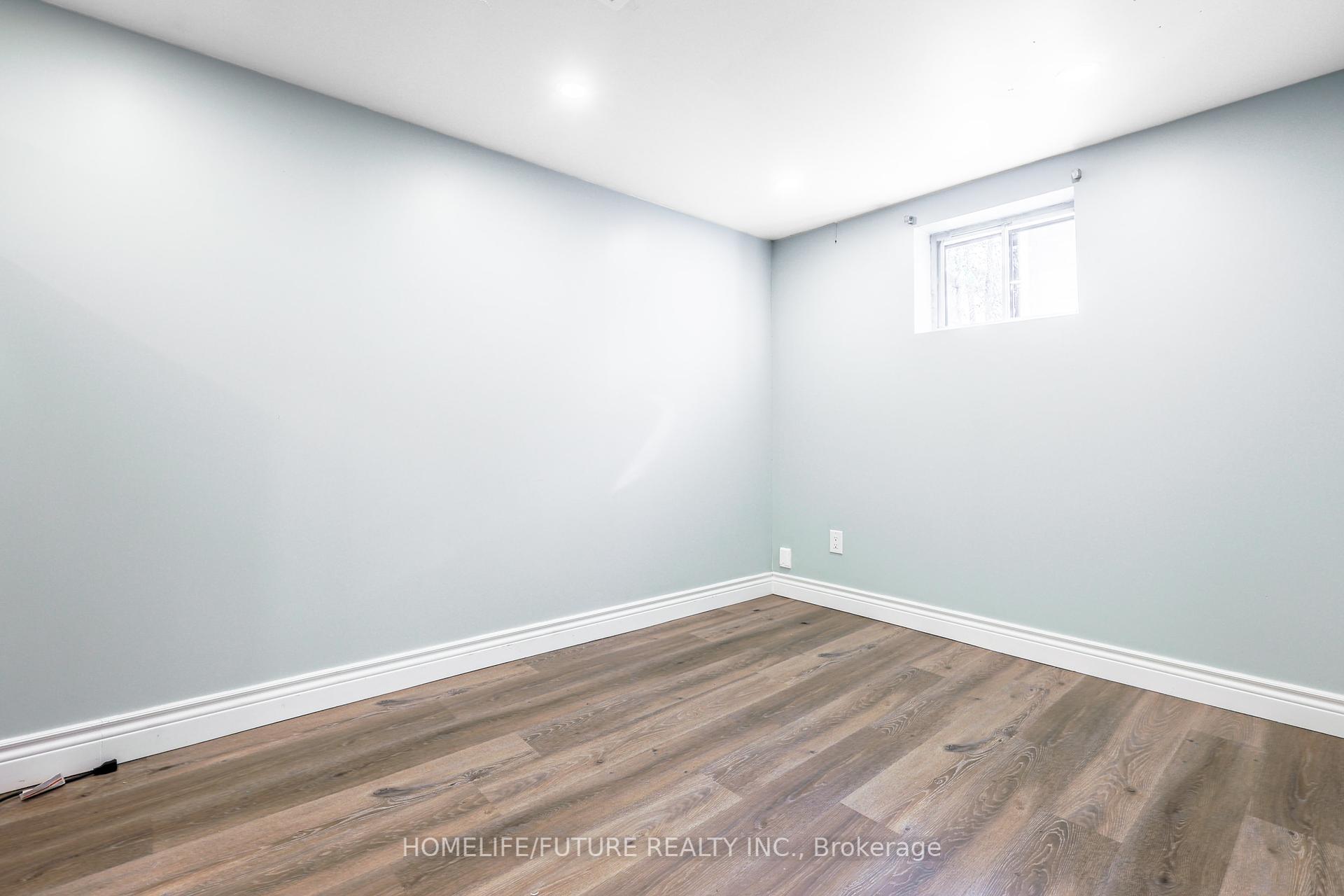 226 Oakridge Dr, Toronto, ON M1M2B3 | 3 Bedroom 2 Bathroom Detached House | Image 25