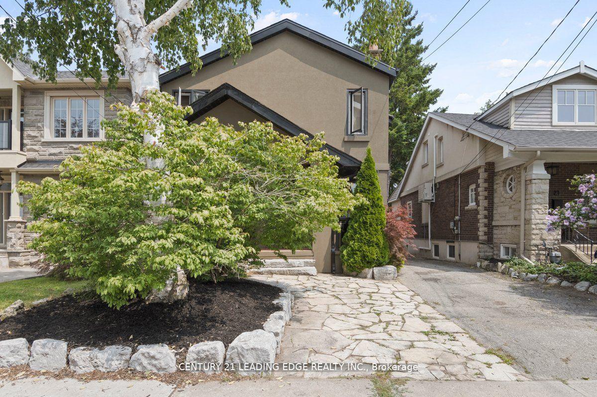 25 Eastwood Ave, Toronto, ON M1N3G9 | 3 Bedroom 3 Bathroom Detached House | Image 1