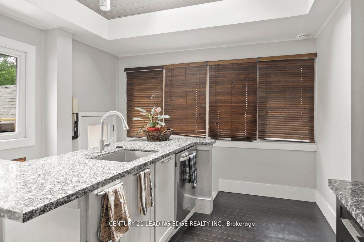 25 Eastwood Ave, Toronto, ON M1N3G9 | 3 Bedroom 3 Bathroom Detached House | Image 15