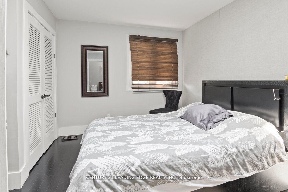 25 Eastwood Ave, Toronto, ON M1N3G9 | 3 Bedroom 3 Bathroom Detached House | Image 19