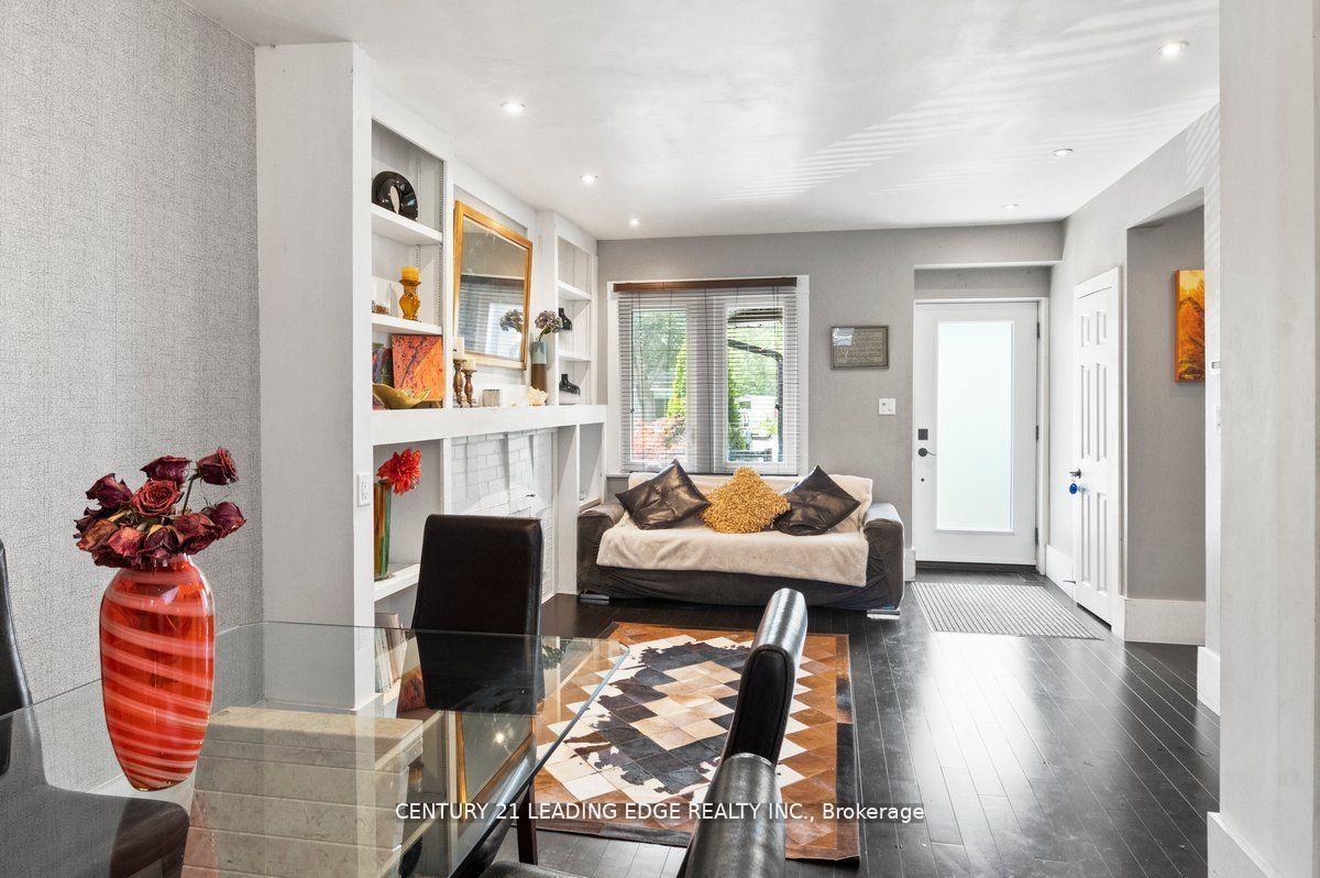 25 Eastwood Ave, Toronto, ON M1N3G9 | 3 Bedroom 3 Bathroom Detached House | Image 5