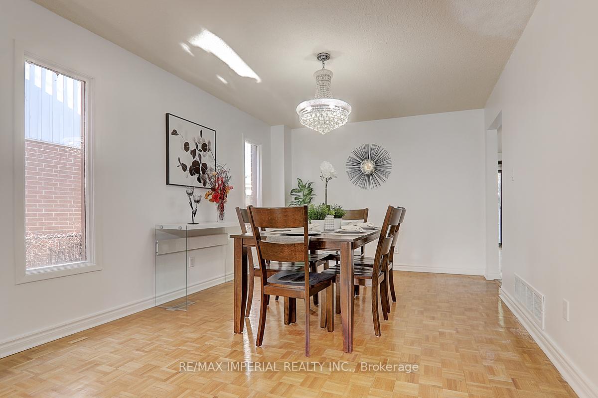 28 Relroy Crt, Toronto, ON M1W2Y7 | 4 Bedroom 4 Bathroom Detached House | Image 11