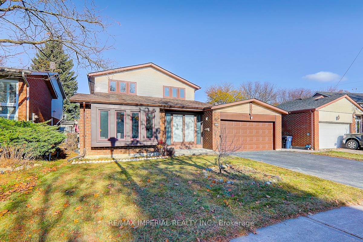 28 Relroy Crt, Toronto, ON M1W2Y7 | 4 Bedroom 4 Bathroom Detached House | Image 2