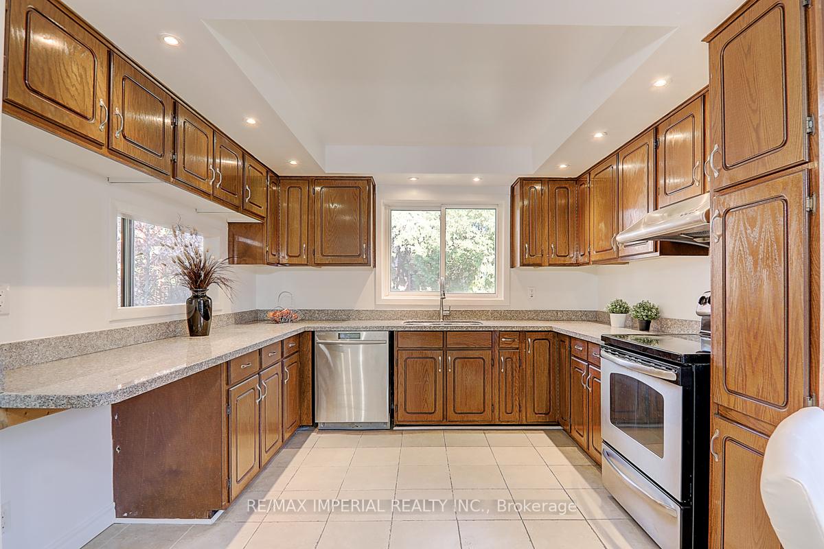 28 Relroy Crt, Toronto, ON M1W2Y7 | 4 Bedroom 4 Bathroom Detached House | Image 21