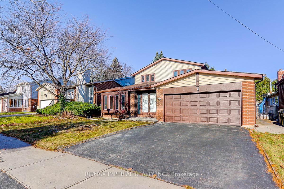 28 Relroy Crt, Toronto, ON M1W2Y7 | 4 Bedroom 4 Bathroom Detached House | Image 3