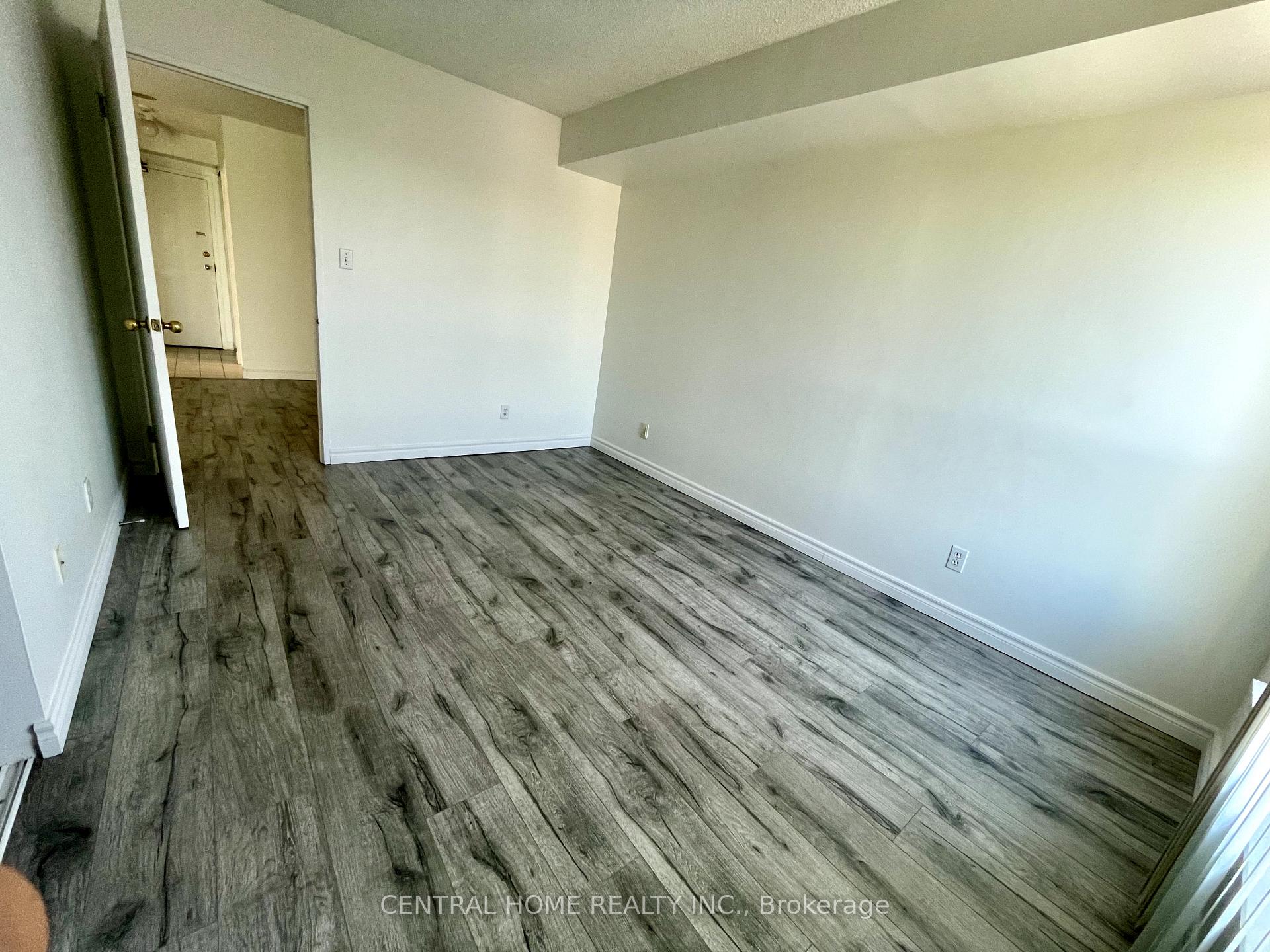 #309 - 2550 Lawrence Ave E, Toronto, ON M1P4Z3 | 1 Bedroom 1 Bathroom Condo Apt | Image 2