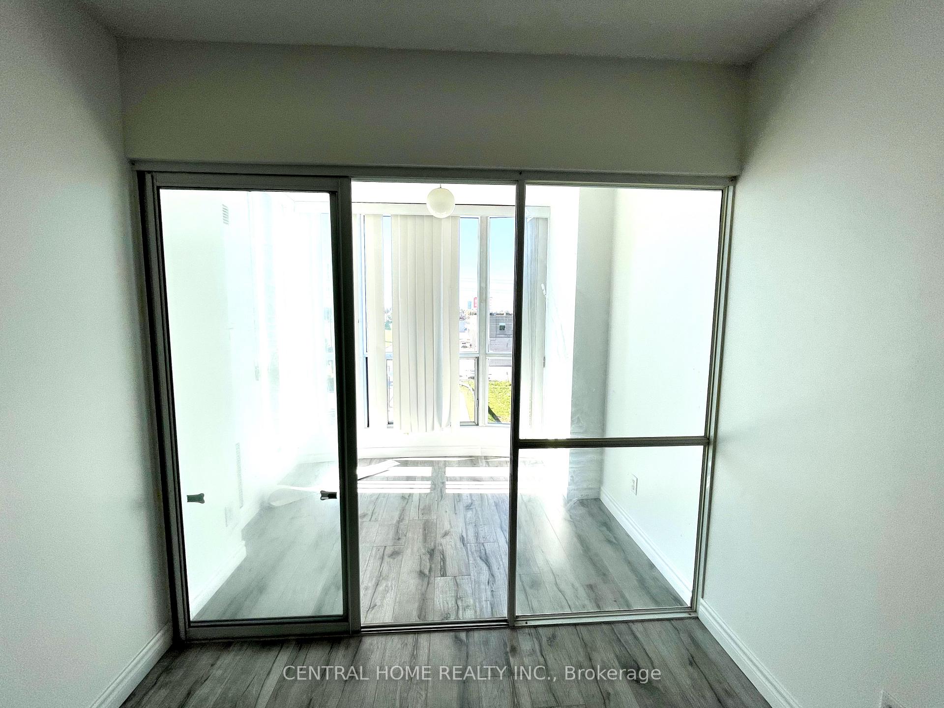 #309 - 2550 Lawrence Ave E, Toronto, ON M1P4Z3 | 1 Bedroom 1 Bathroom Condo Apt | Image 3