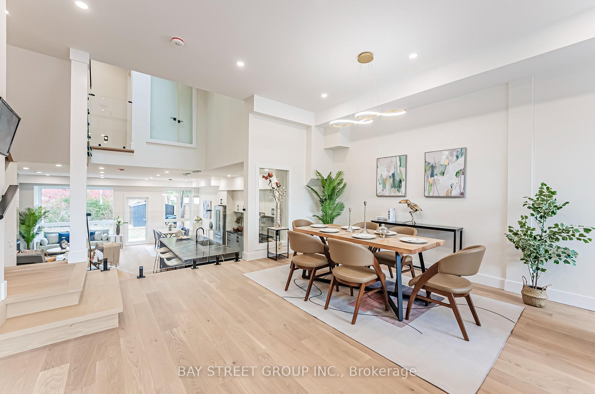 850 Cosburn Ave, Toronto, ON M4C2W2 | 4 Bedroom 5 Bathroom Detached House | Image 5