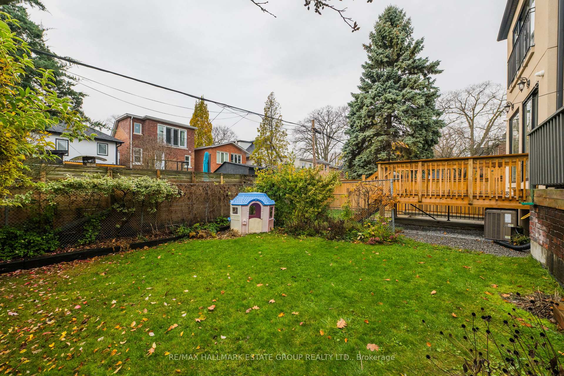 42 Waverley Rd, Toronto, ON M4L3T1 | 4 Bedroom 3 Bathroom Detached House | Image 39