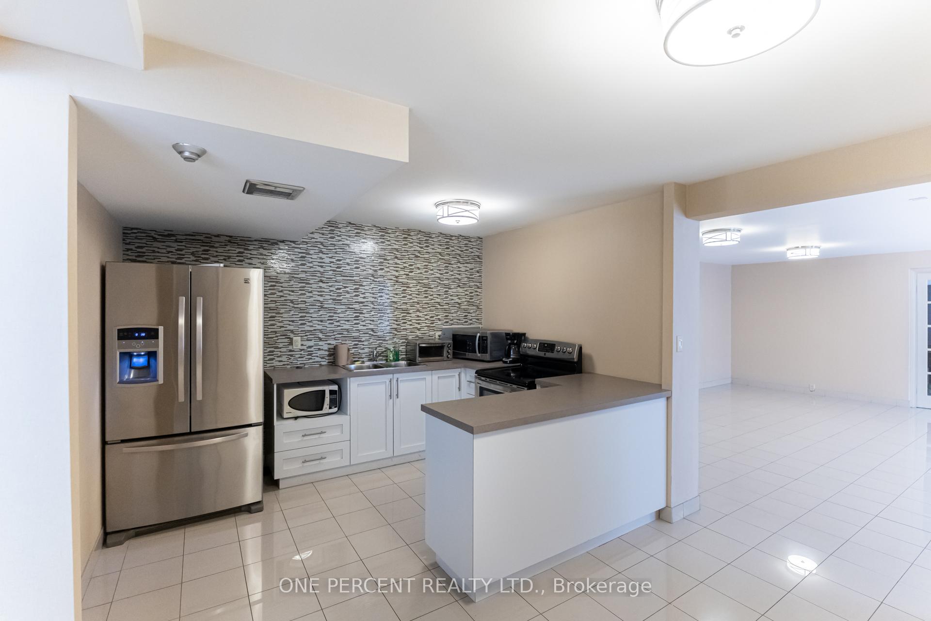 #1106 - 2 Glamorgan Ave, Toronto, ON M1P2M8 | 1 Bedroom 1 Bathroom Condo Apt | Image 25