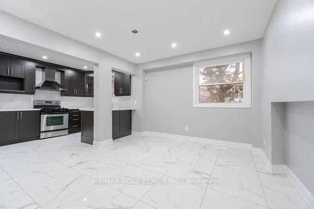 137 Dean Park Rd, Toronto, ON M1B2W8 | 4 Bedroom 4 Bathroom Detached House | Image 1