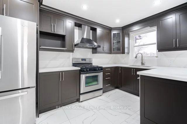 137 Dean Park Rd, Toronto, ON M1B2W8 | 4 Bedroom 4 Bathroom Detached House | Image 11