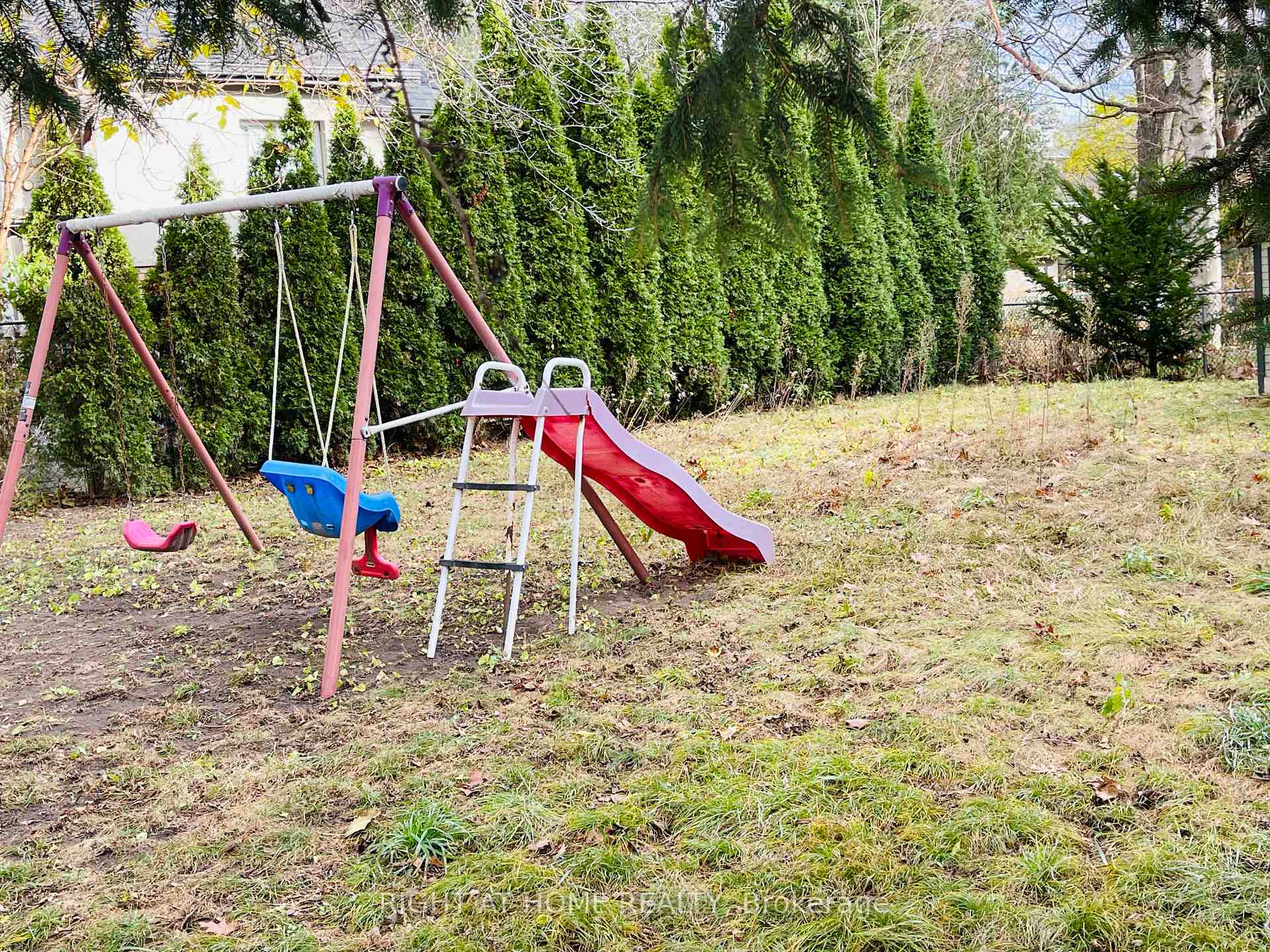 135 Queensbury Ave, Toronto, ON M1N2X8 | 3 Bedroom 3 Bathroom Detached House | Image 14