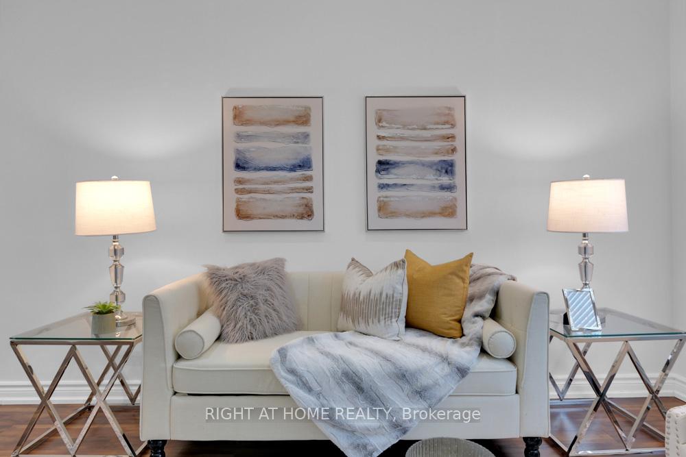 135 Queensbury Ave, Toronto, ON M1N2X8 | 3 Bedroom 3 Bathroom Detached House | Image 3