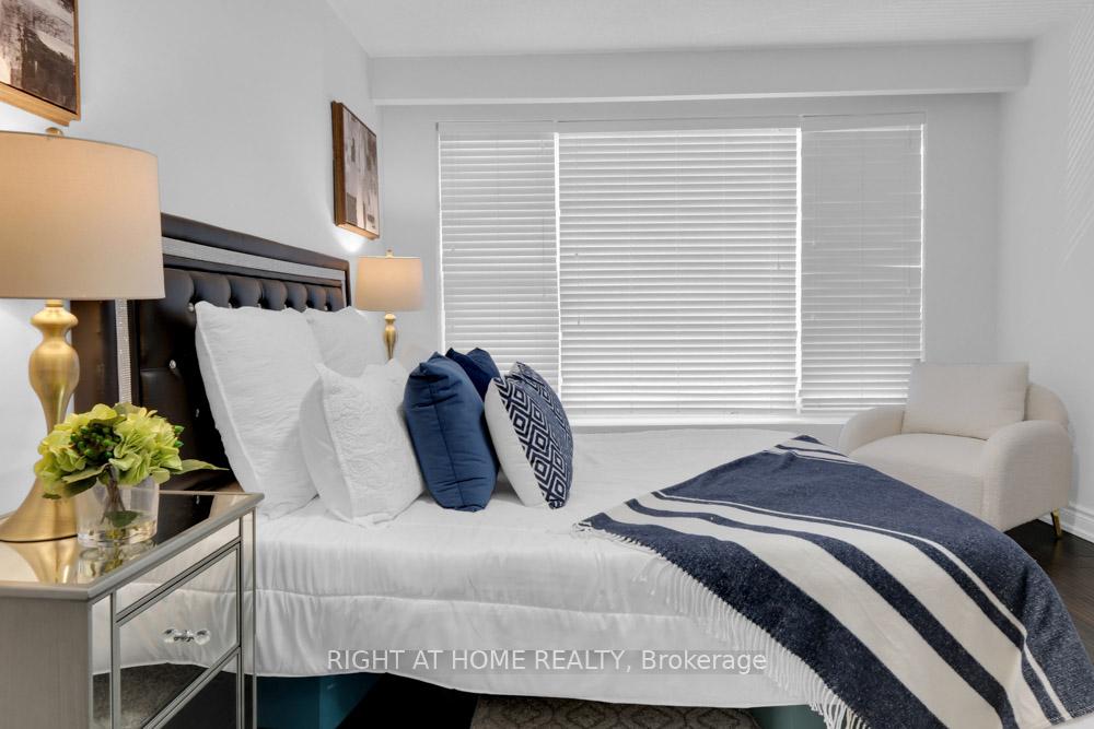 135 Queensbury Ave, Toronto, ON M1N2X8 | 3 Bedroom 3 Bathroom Detached House | Image 8