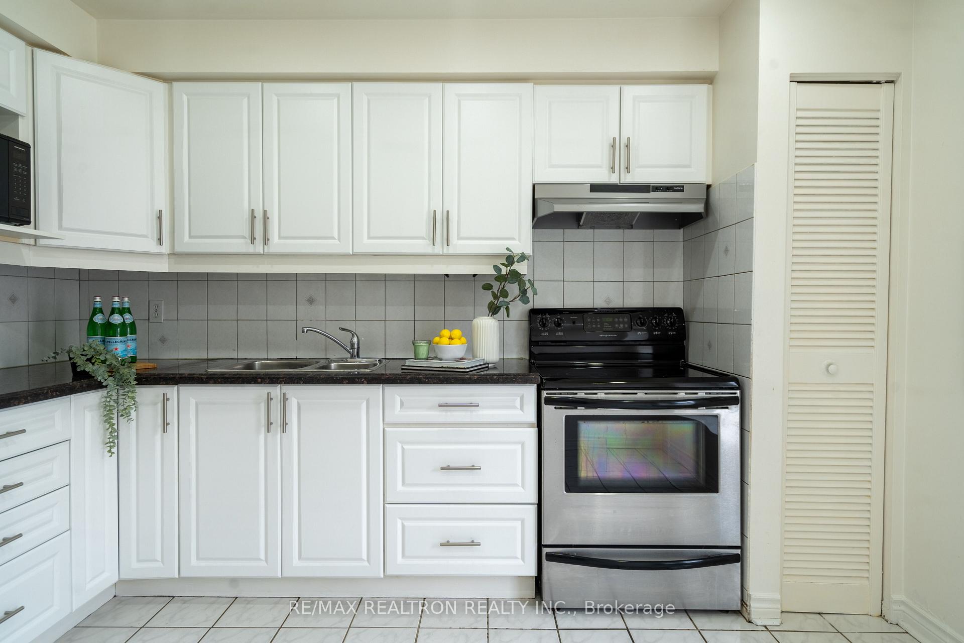 #9 - 2 Dailing Gate, Toronto, ON M1B1Z8 | 3 Bedroom 3 Bathroom Condo Townhouse | Image 15