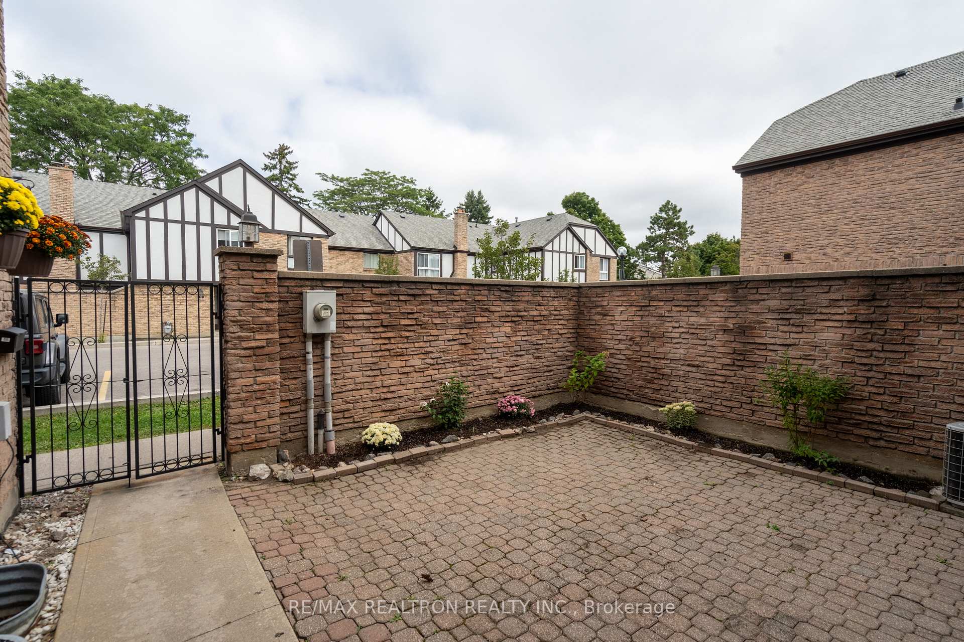 #9 - 2 Dailing Gate, Toronto, ON M1B1Z8 | 3 Bedroom 3 Bathroom Condo Townhouse | Image 4