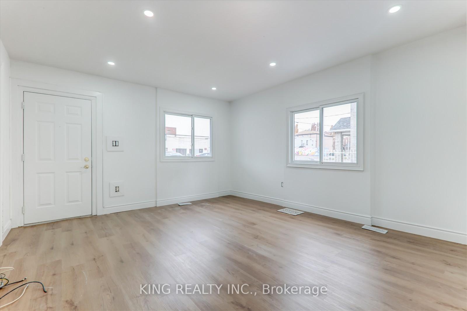 119 Celina St, Oshawa, ON L1H4N3 | 2 Bedroom 2 Bathroom Detached House | Image 10