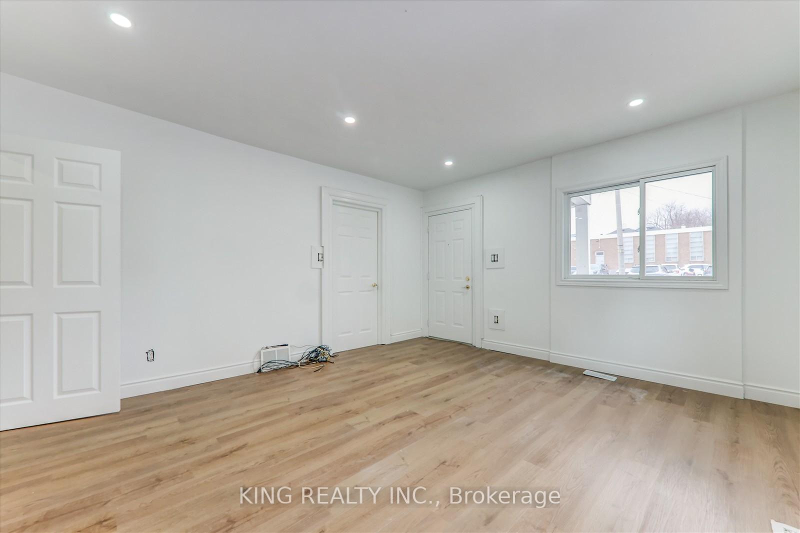 119 Celina St, Oshawa, ON L1H4N3 | 2 Bedroom 2 Bathroom Detached House | Image 11