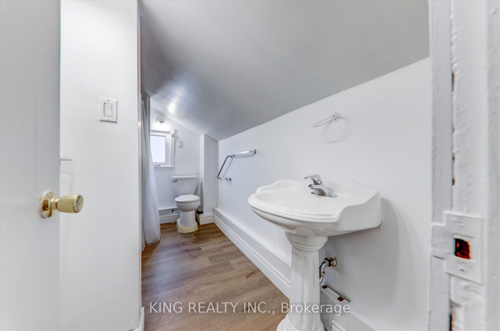 119 Celina St, Oshawa, ON L1H4N3 | 2 Bedroom 2 Bathroom Detached House | Image 18