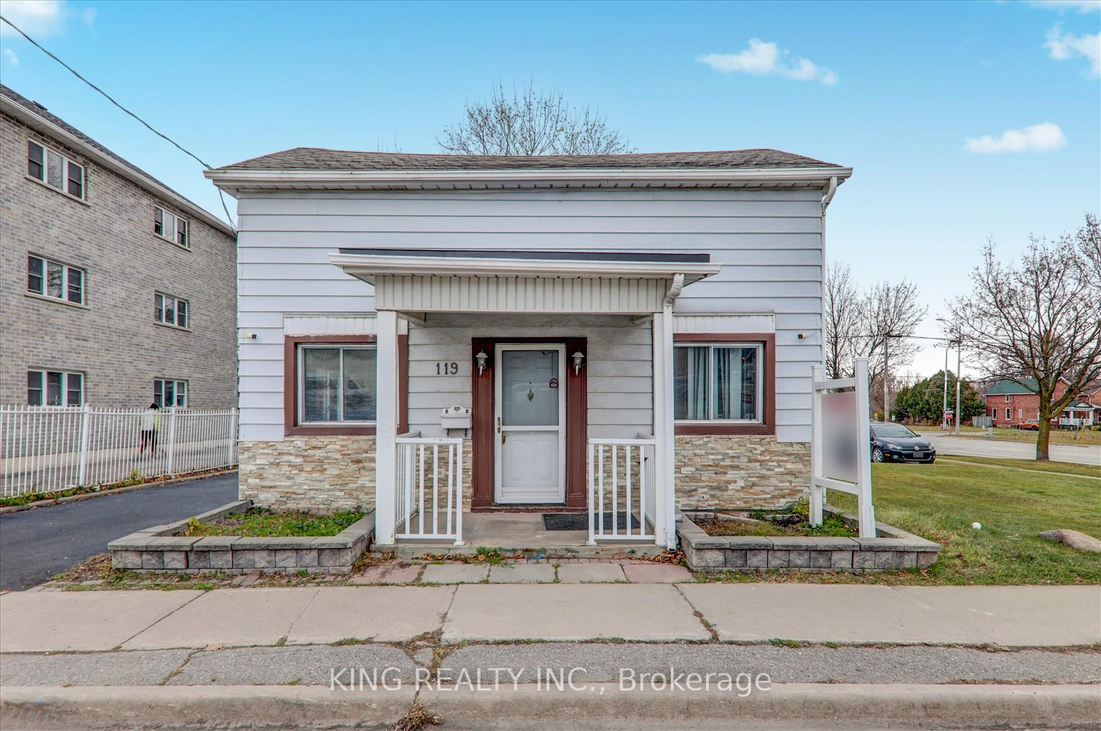119 Celina St, Oshawa, ON L1H4N3 | 2 Bedroom 2 Bathroom Detached House | Image 4