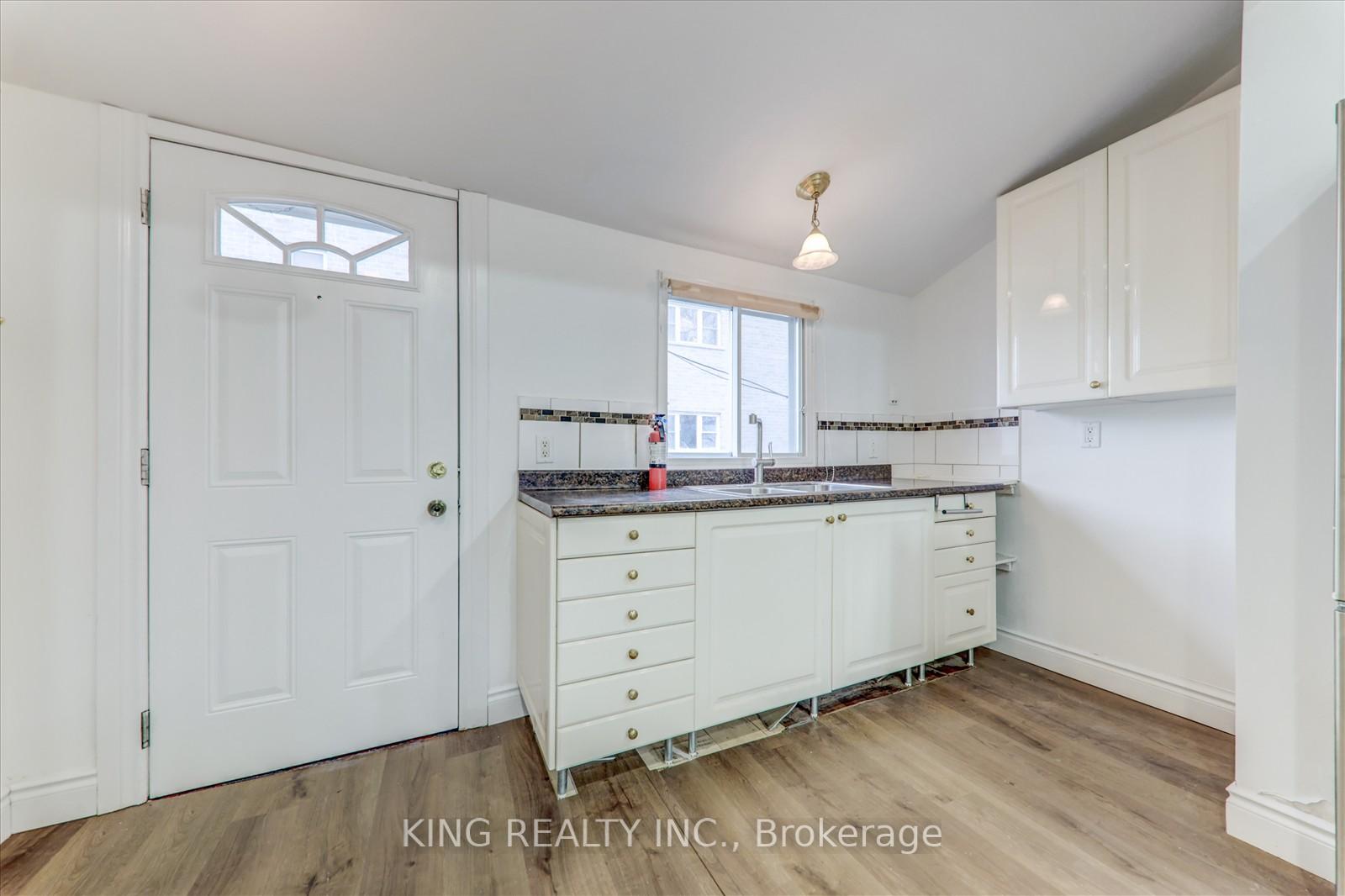 119 Celina St, Oshawa, ON L1H4N3 | 2 Bedroom 2 Bathroom Detached House | Image 8