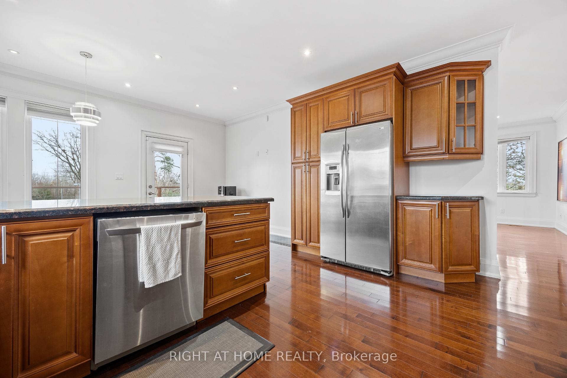 25 Meadowvale Rd, Toronto, ON M1C1R7 | 4 Bedroom 6 Bathroom Detached House | Image 14