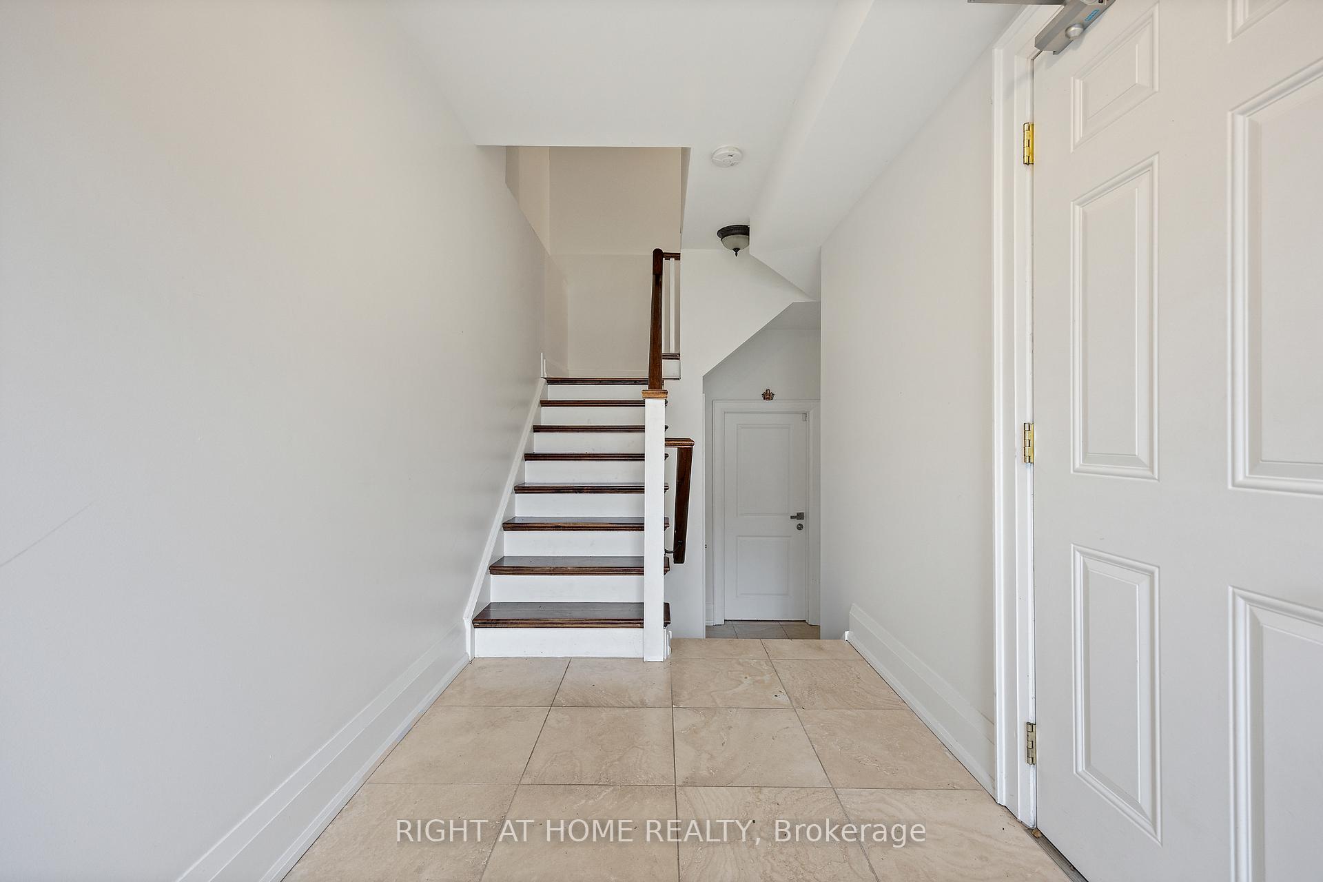 25 Meadowvale Rd, Toronto, ON M1C1R7 | 4 Bedroom 6 Bathroom Detached House | Image 2