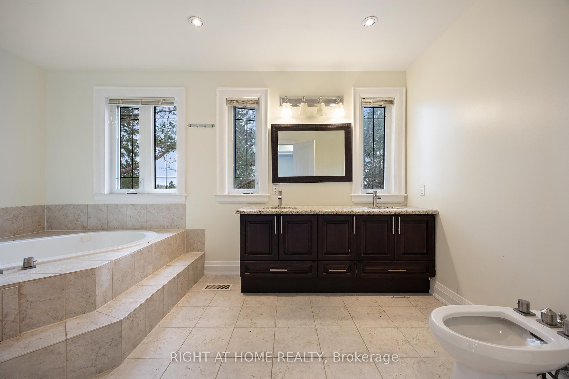 25 Meadowvale Rd, Toronto, ON M1C1R7 | 4 Bedroom 6 Bathroom Detached House | Image 21