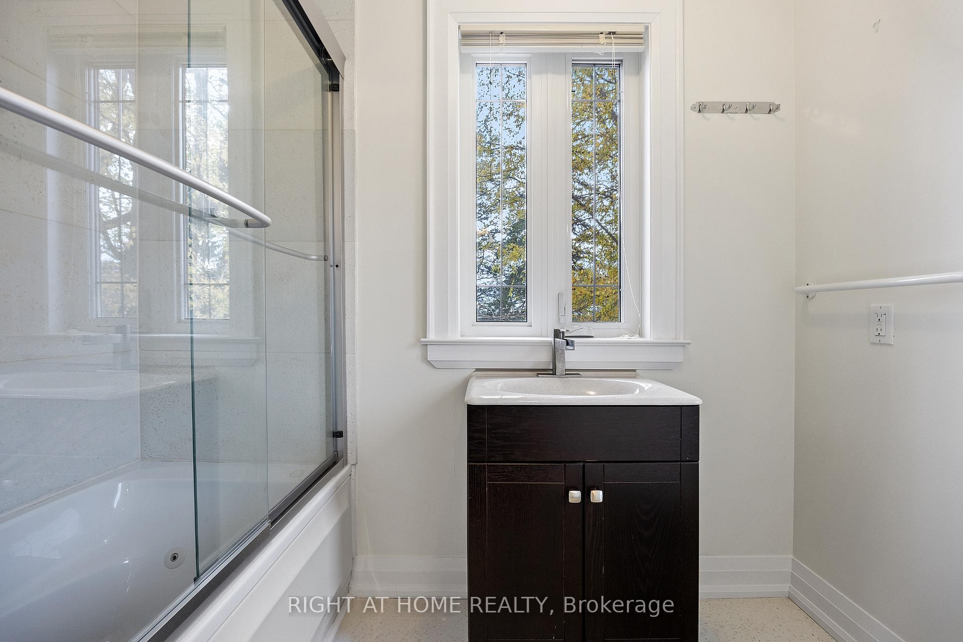 25 Meadowvale Rd, Toronto, ON M1C1R7 | 4 Bedroom 6 Bathroom Detached House | Image 28