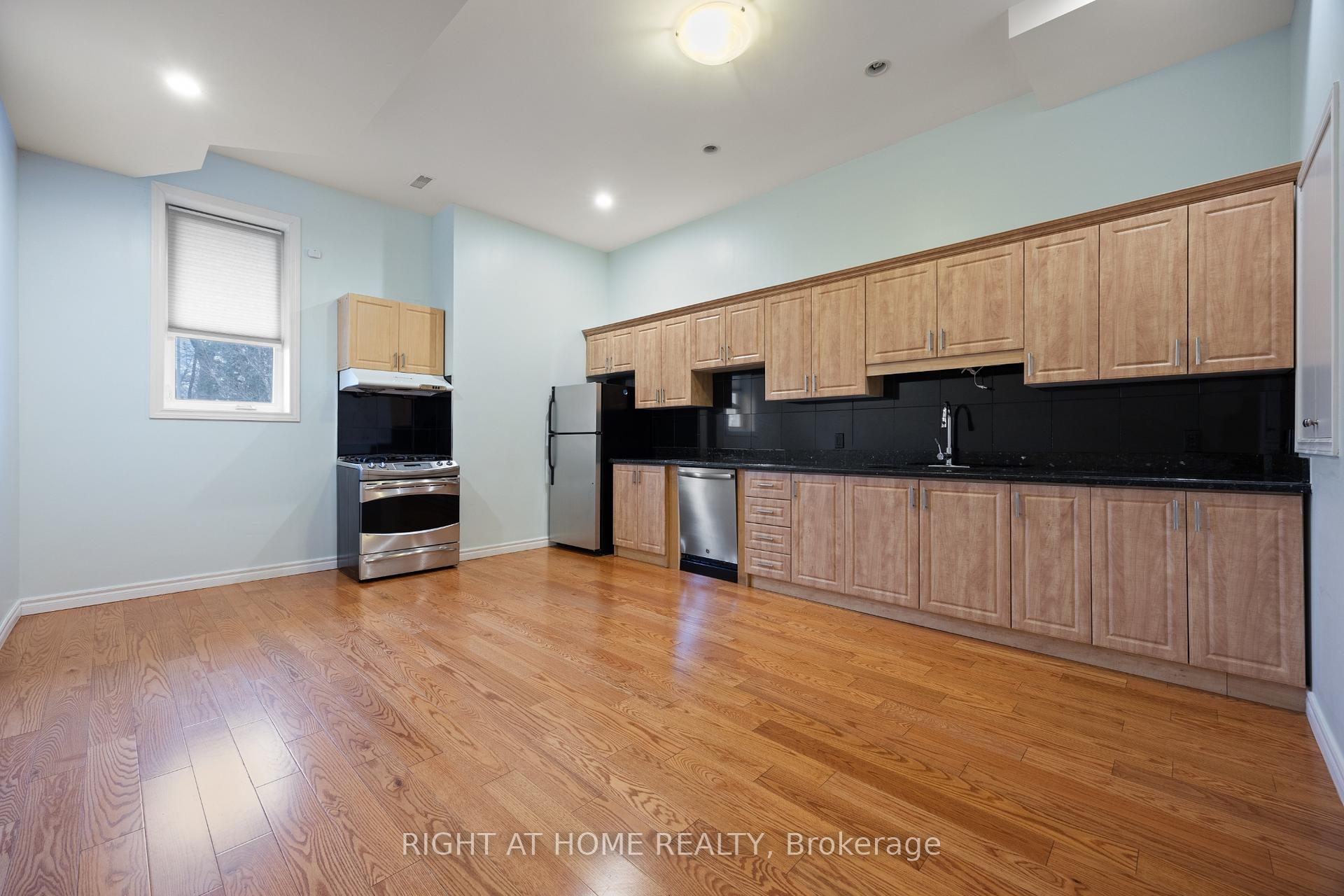 25 Meadowvale Rd, Toronto, ON M1C1R7 | 4 Bedroom 6 Bathroom Detached House | Image 34