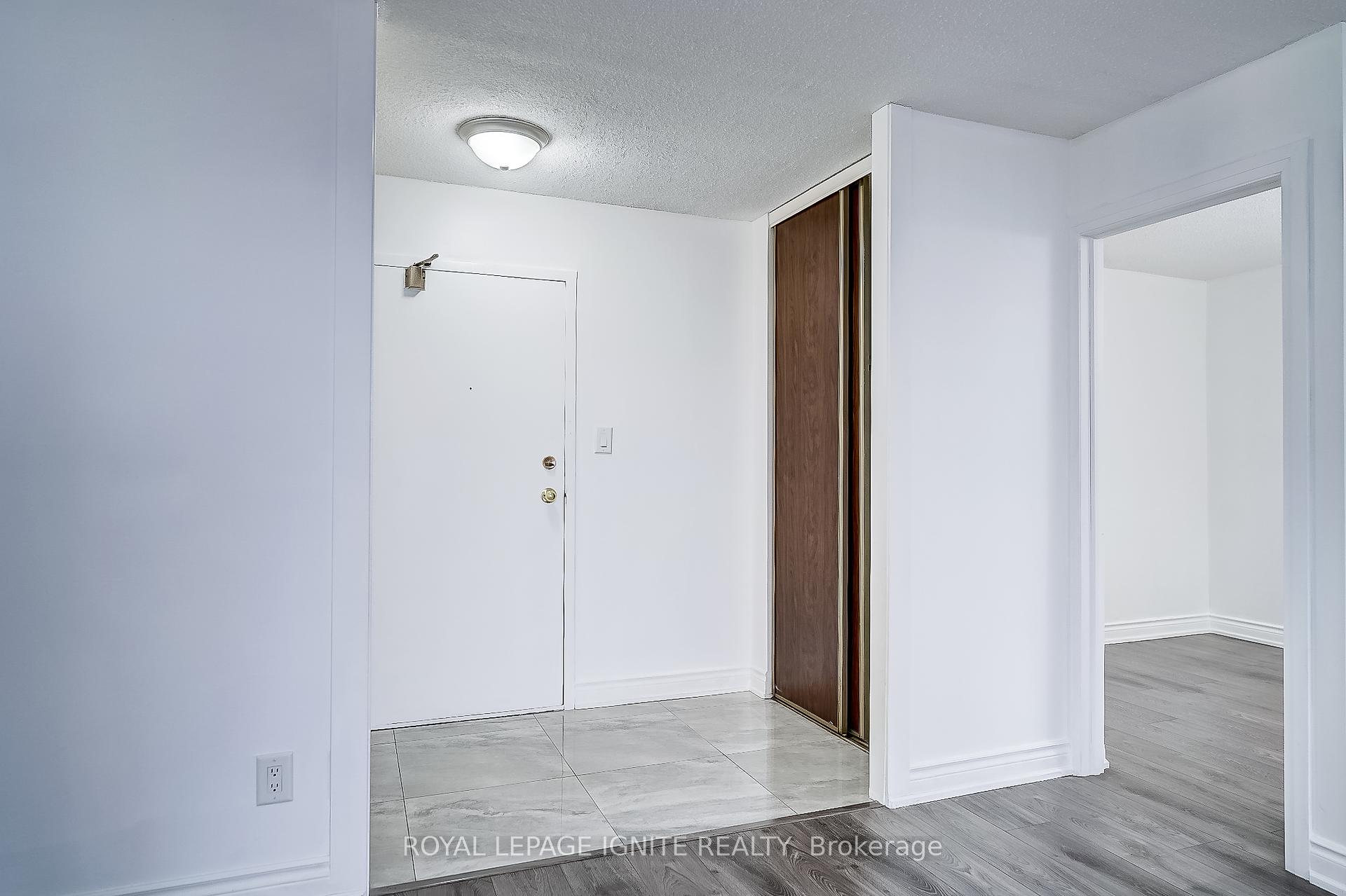 #1913 - 100 Wingarden Crt, Toronto, ON M1B2P4 | 2 Bedroom 2 Bathroom Condo Apt | Image 6