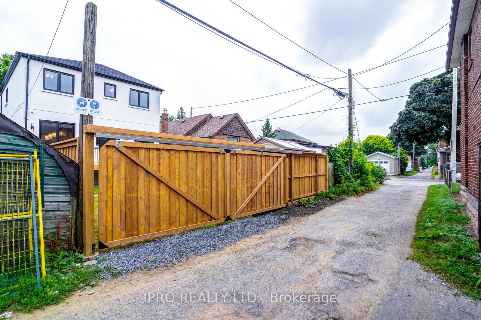 246 O'connor Dr, Toronto, ON M4J2T6 | 4 Bedroom 4 Bathroom Detached House | Image 39