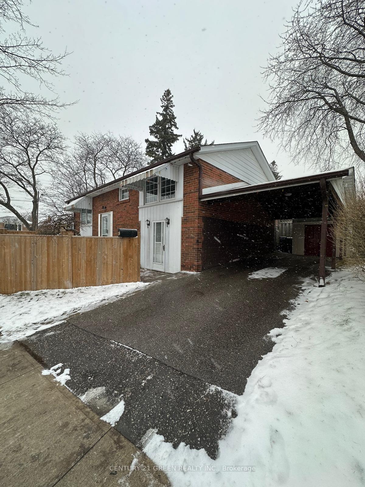 17 Benroyal Cres, Toronto, ON M1H1L6 | 3 Bedroom 3 Bathroom Detached House | Image 12