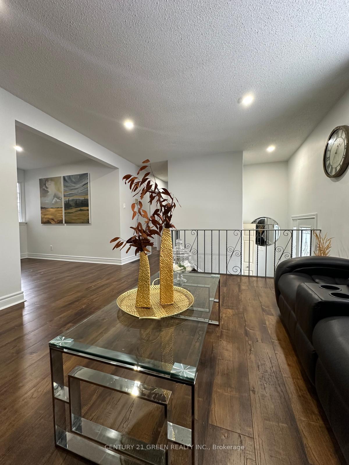 17 Benroyal Cres, Toronto, ON M1H1L6 | 3 Bedroom 3 Bathroom Detached House | Image 15