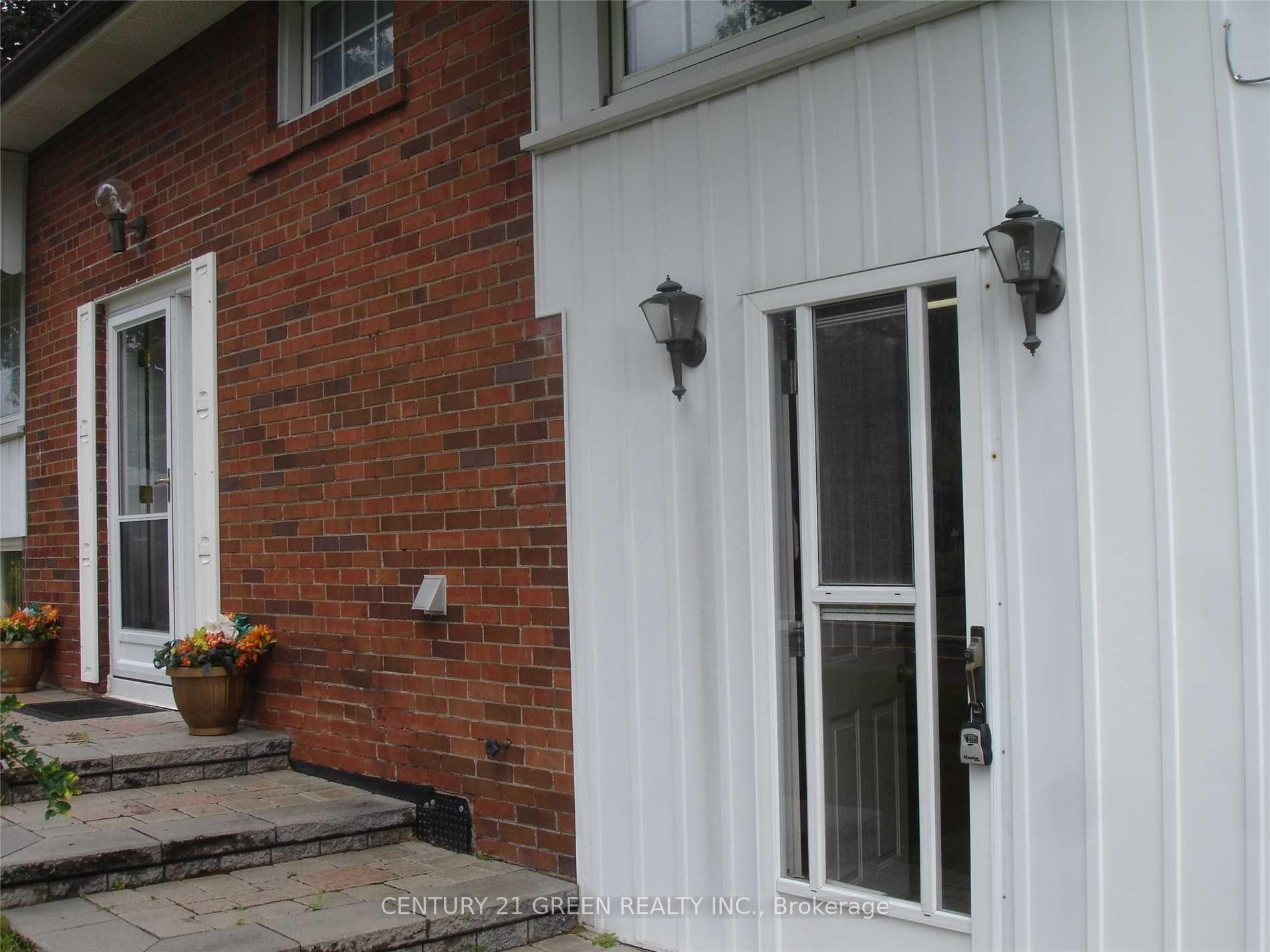 17 Benroyal Cres, Toronto, ON M1H1L6 | 3 Bedroom 3 Bathroom Detached House | Image 21