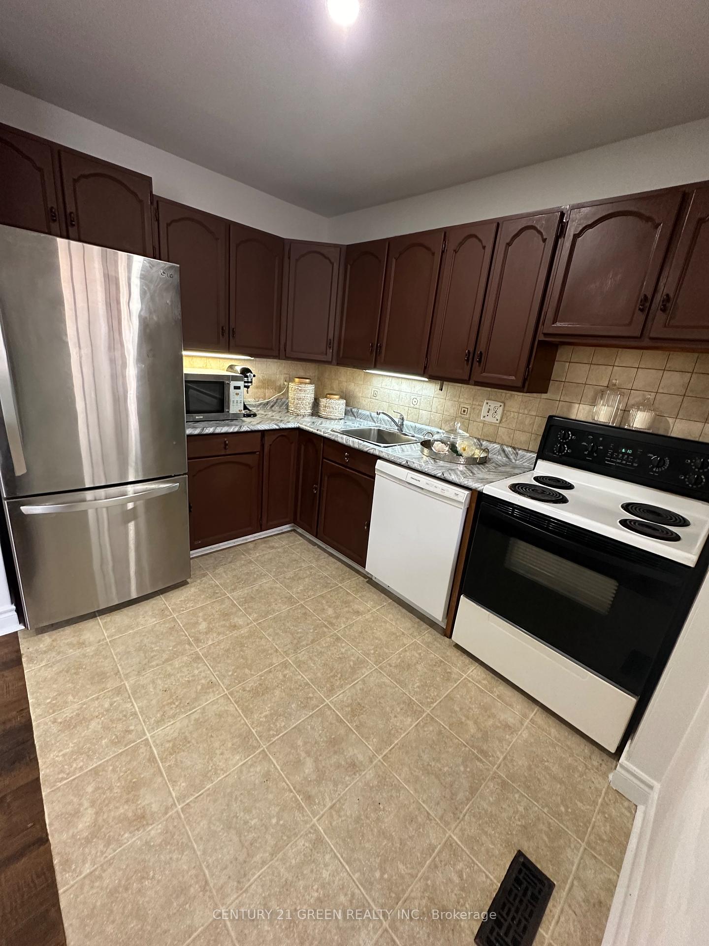 17 Benroyal Cres, Toronto, ON M1H1L6 | 3 Bedroom 3 Bathroom Detached House | Image 28