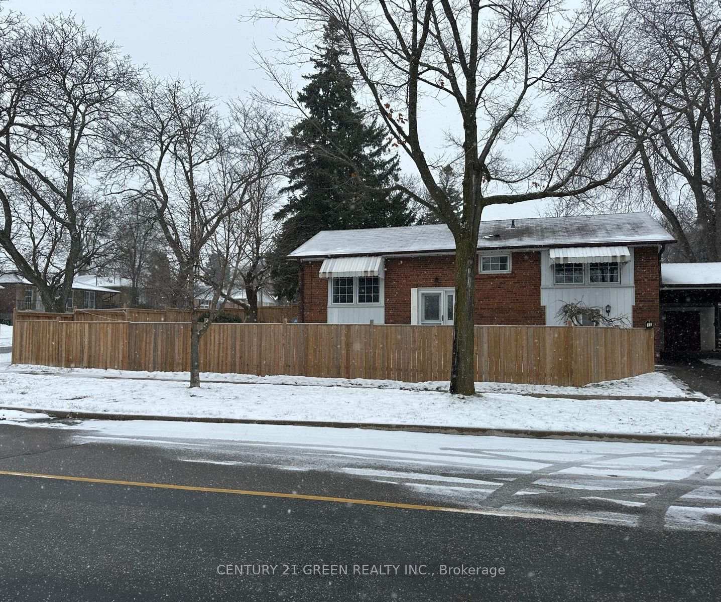 17 Benroyal Cres, Toronto, ON M1H1L6 | 3 Bedroom 3 Bathroom Detached House | Image 3