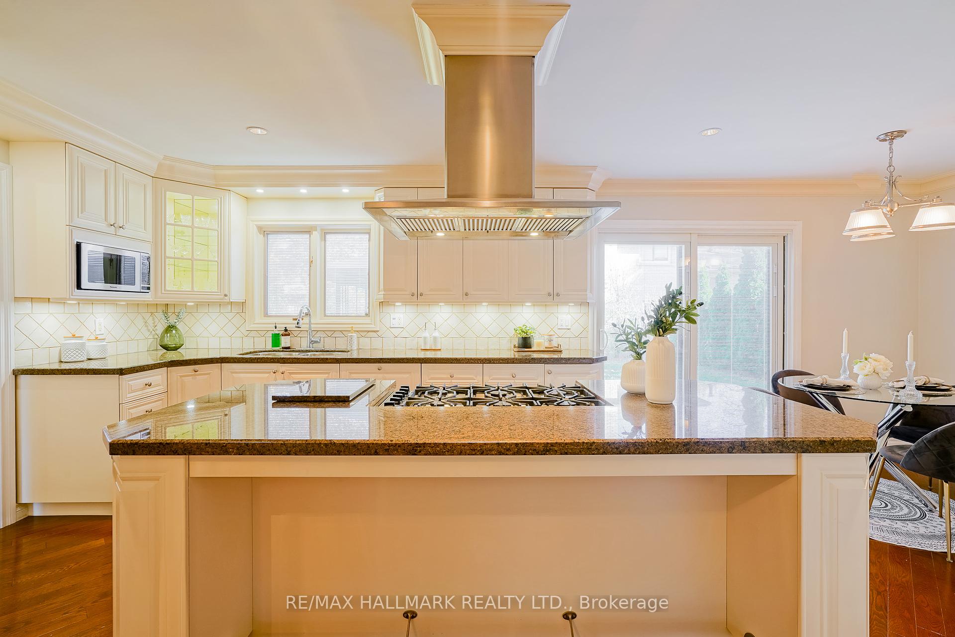3 Langevin Cres, Toronto, ON M1C2B7 | 4 Bedroom 3 Bathroom Detached House | Image 10