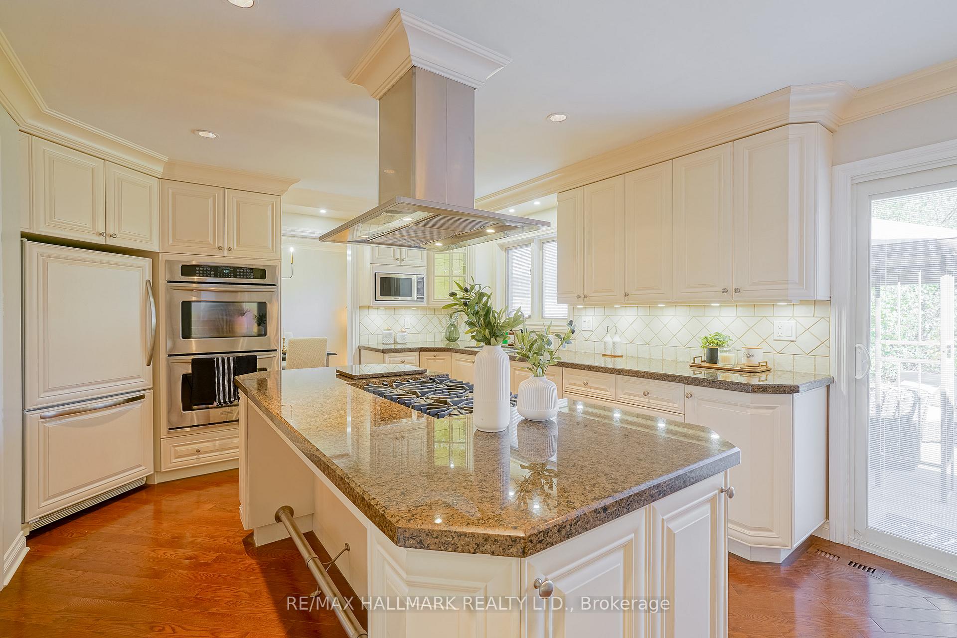 3 Langevin Cres, Toronto, ON M1C2B7 | 4 Bedroom 3 Bathroom Detached House | Image 12